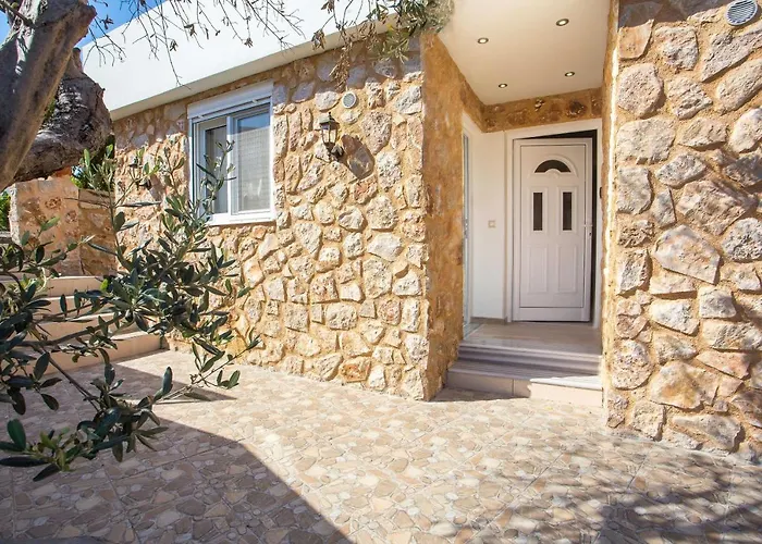 Errik Luxury House